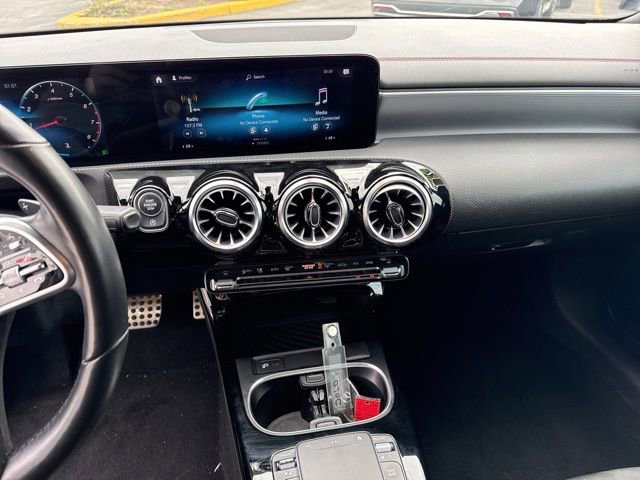 Used 2022 Mercedes-Benz CLA 250 4MATIC image 11