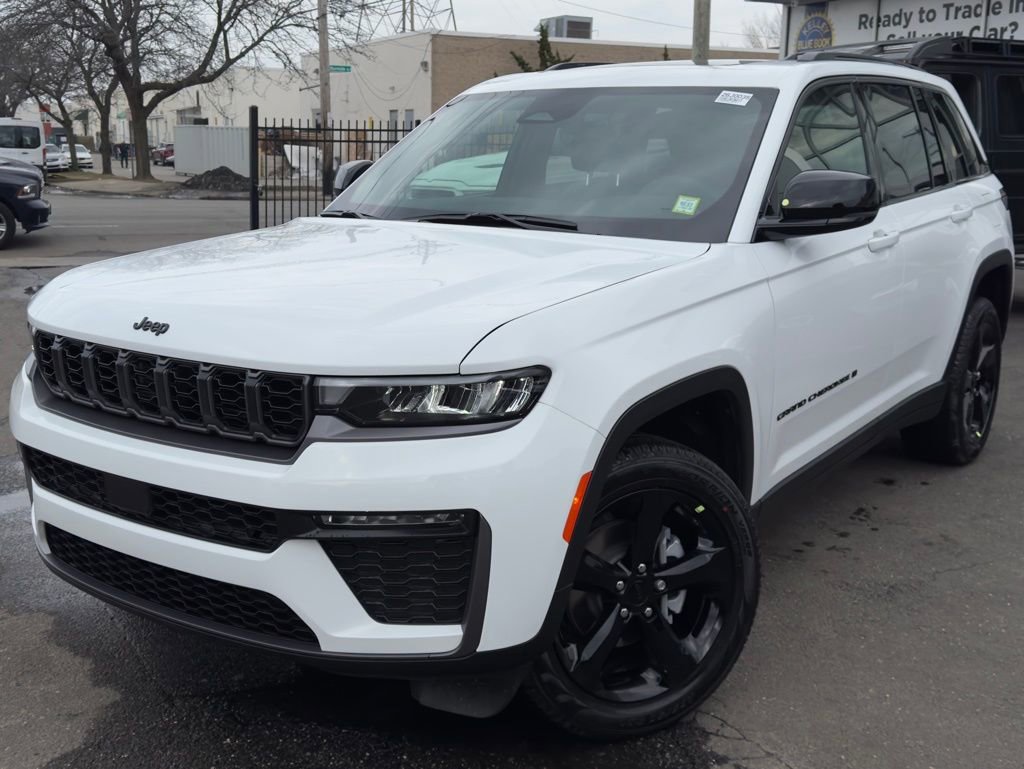 New 2026 Jeep Grand Cherokee Limited w/ Limited Altitude Package image 3