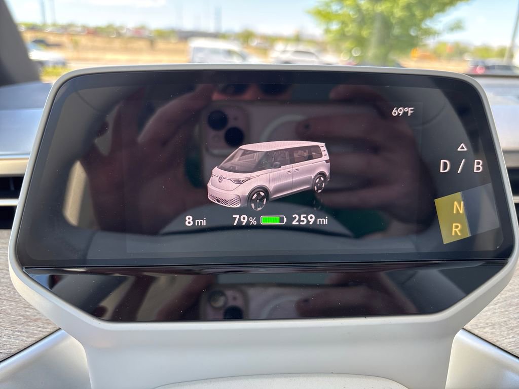 New 2025 Volkswagen ID. Buzz Pro S Plus AWD/4WD image 12