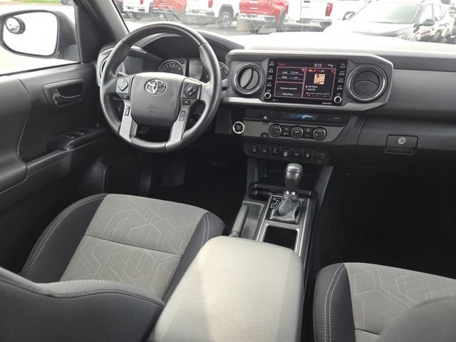 Used 2022 Toyota Tacoma TRD Sport w/ Technology Package RWD image 25
