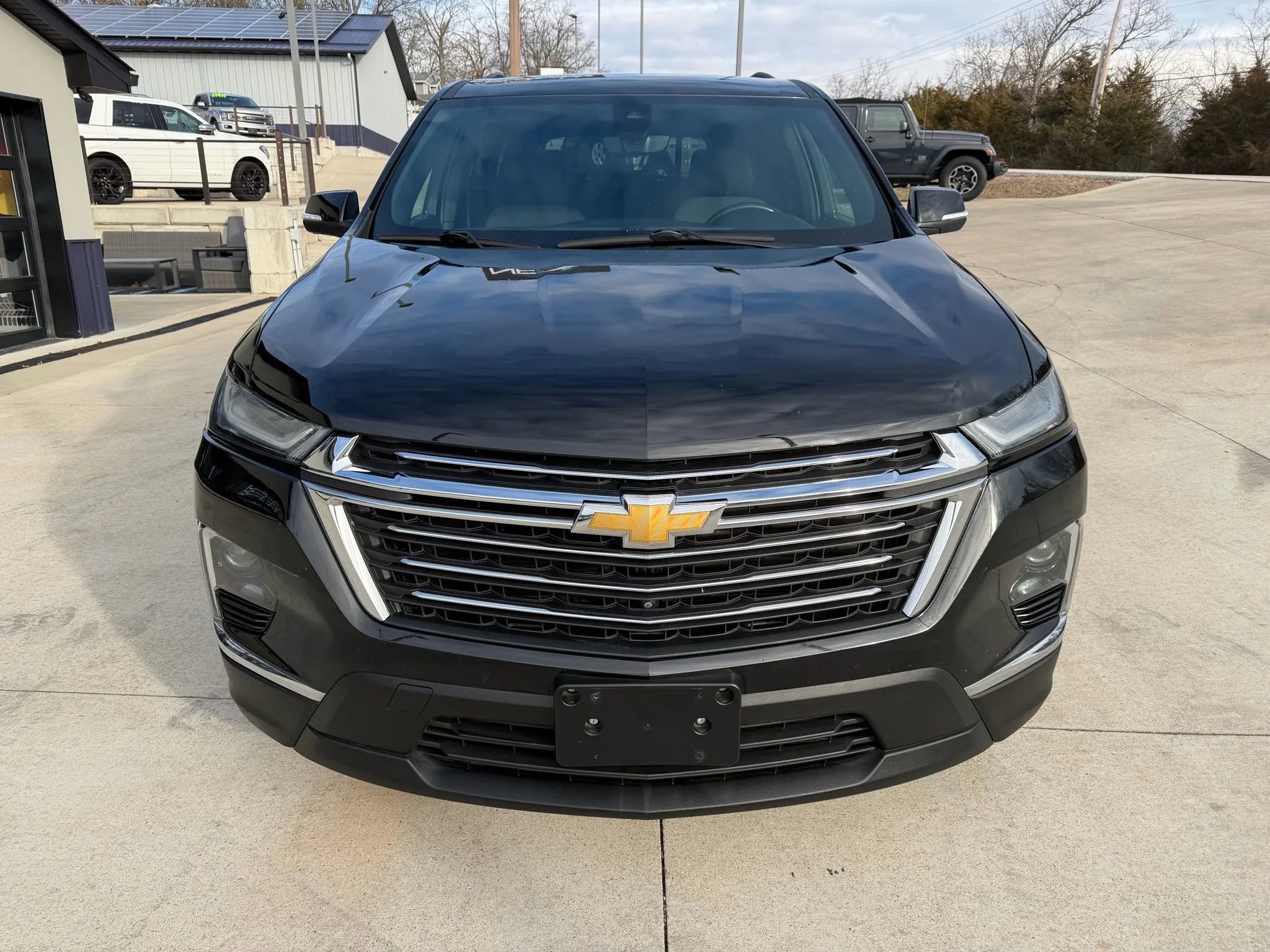 Used 2022 Chevrolet Traverse LT image 4