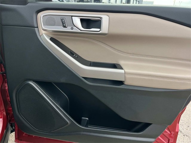 Used 2024 Ford Explorer Limited image 25