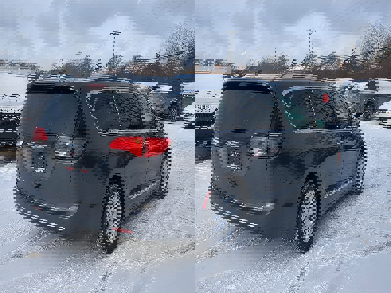 Certified 2017 Chrysler Pacifica Touring-L Plus w/ Advanced Safetytec Group image 14