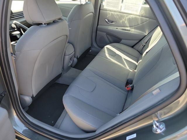 Certified 2026 Hyundai Elantra SE FWD image 23