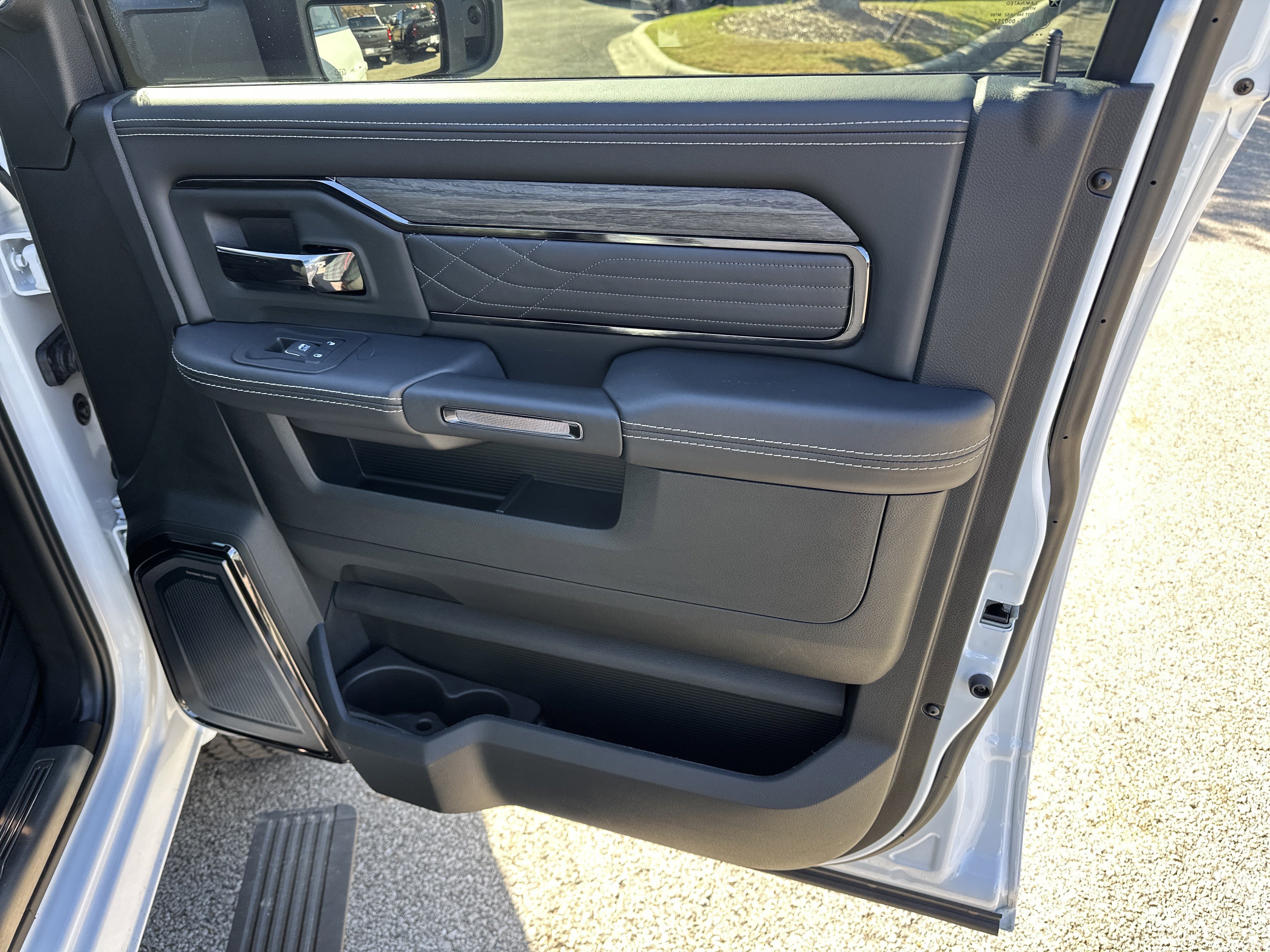 Used 2025 RAM 2500 Limited image 16