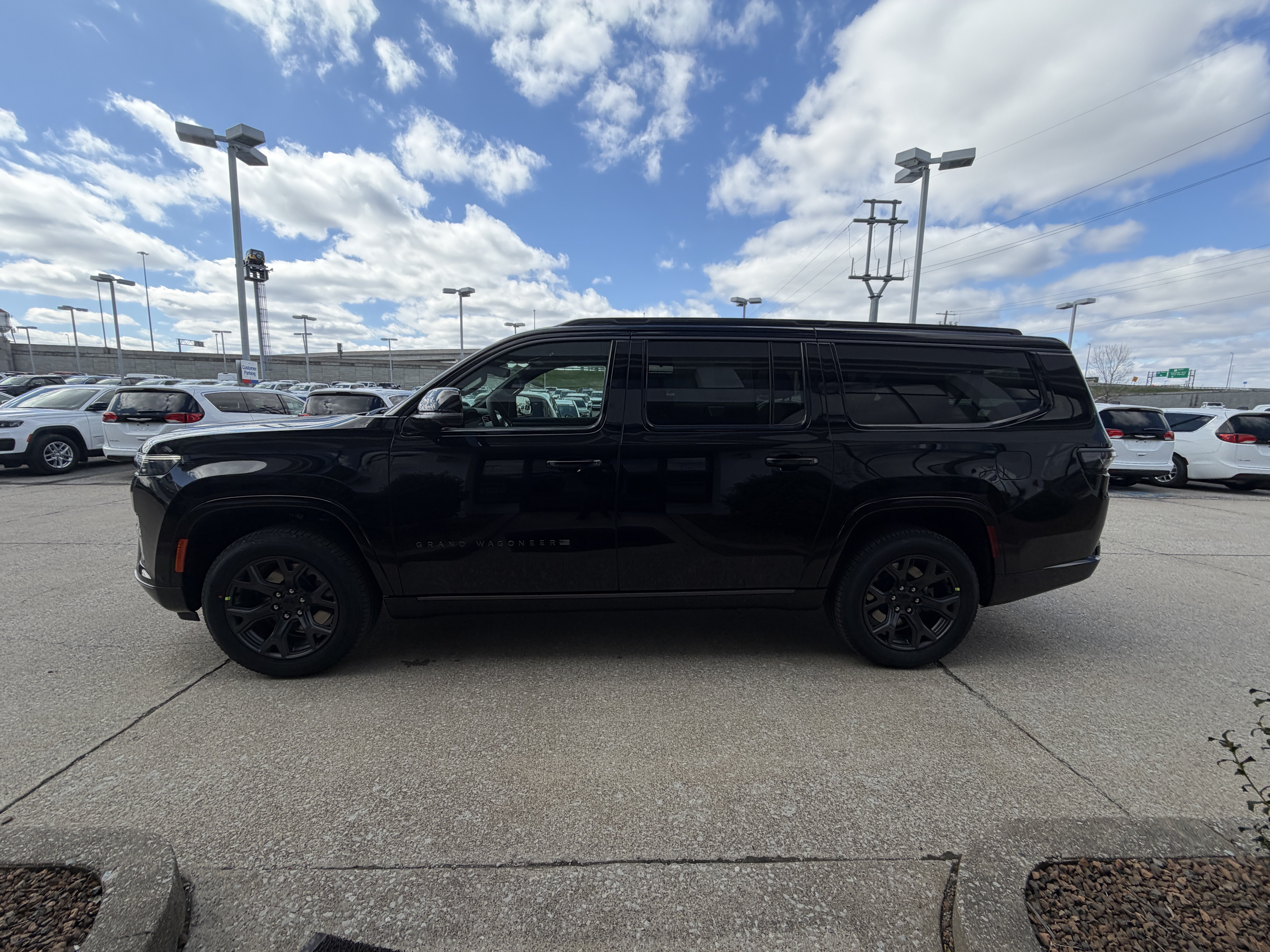 New 2026 Jeep Grand Wagoneer L Limited w/ Premium Group II AWD/4WD image 17