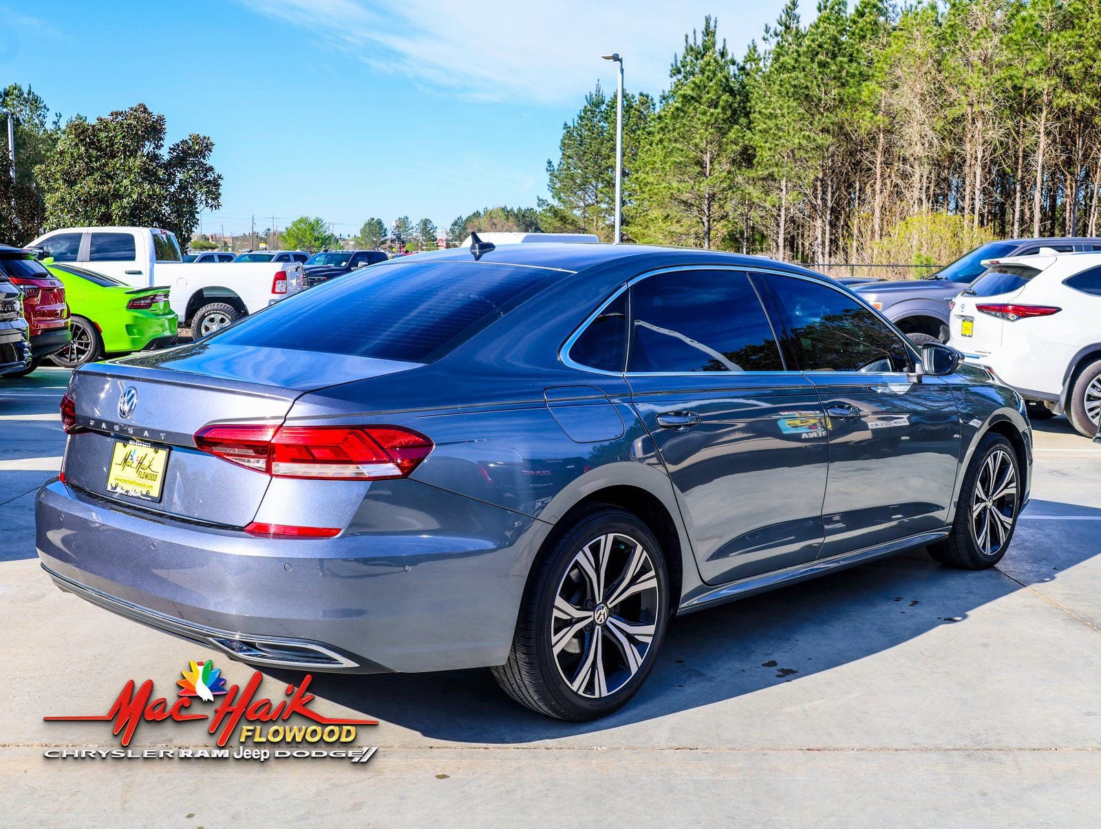 Used 2020 Volkswagen Passat 2.0T SEL image 7