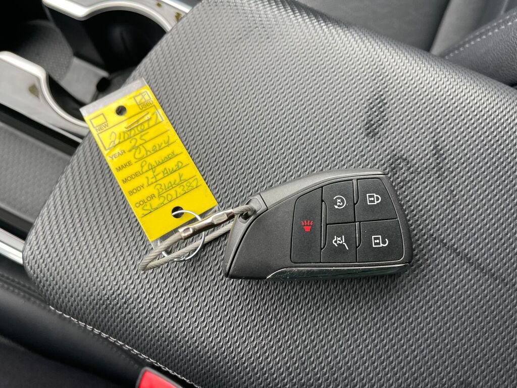 Used 2025 Chevrolet Equinox LT w/ Convenience Package II image 4