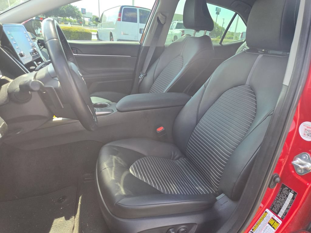 Used 2024 Toyota Camry SE FWD image 5