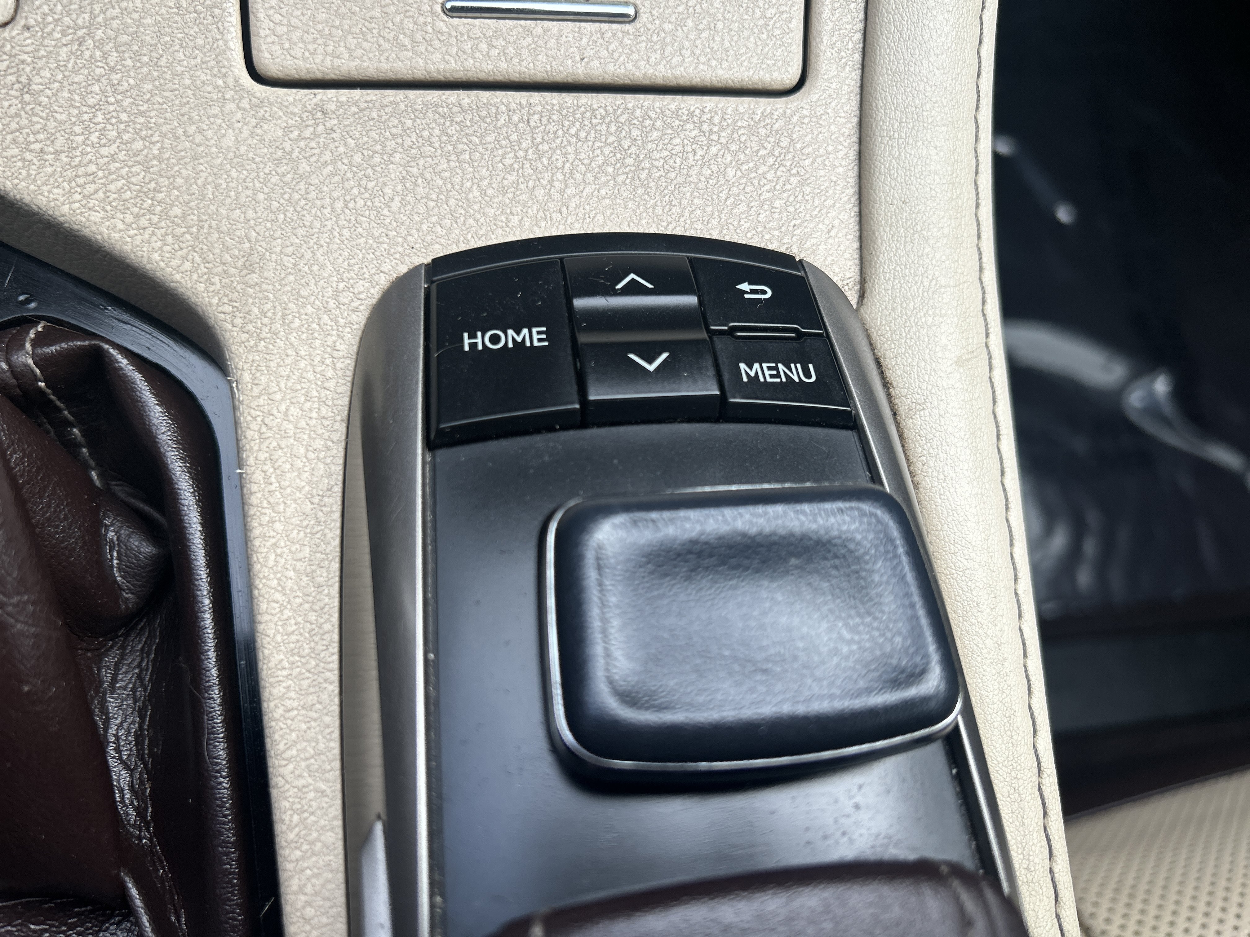 Used 2017 Lexus ES 300h w/ Navigation System Package FWD image 16