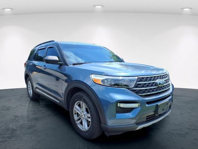 Used 2020 Ford Explorer XLT w/ Equipment Group 202A AWD/4WD image 9