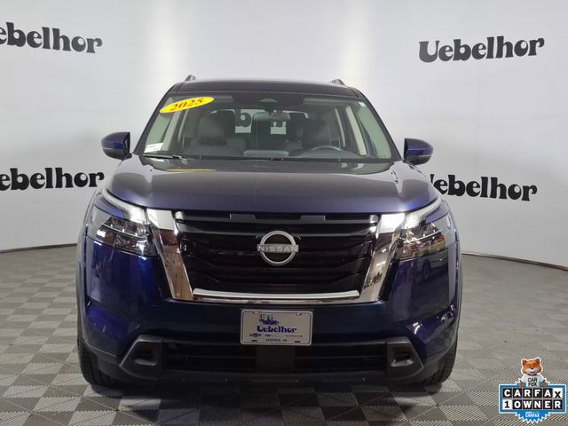 Used 2025 Nissan Pathfinder SV AWD/4WD image 2