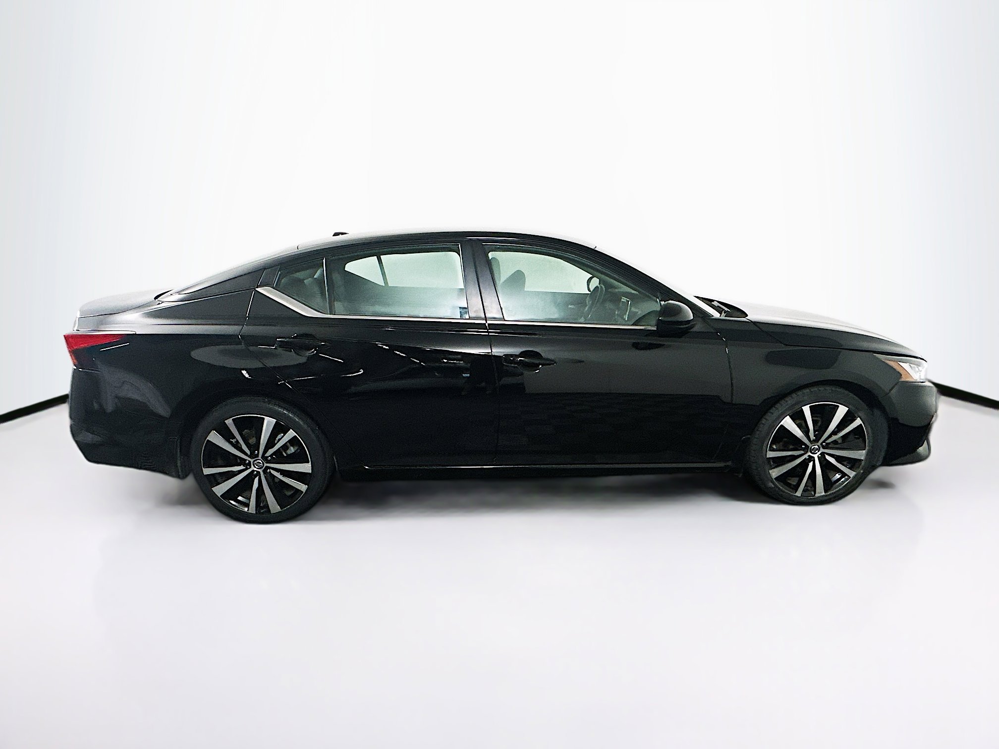 Used 2022 Nissan Altima 2.5 SR FWD image 10