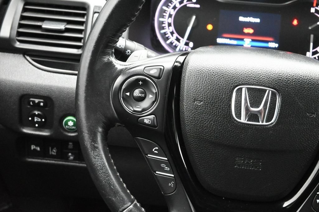 Used 2017 Honda Pilot Touring image 33
