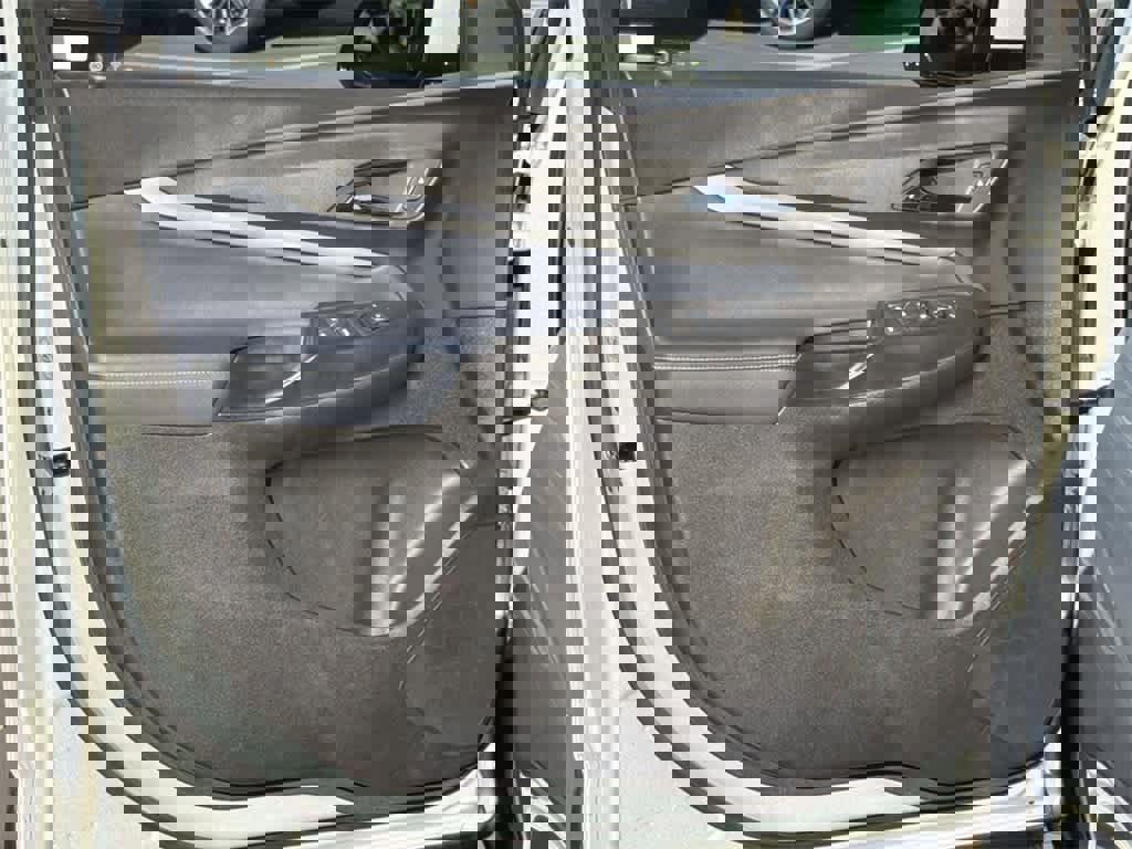 Used 2023 Chevrolet Bolt EUV LT w/ Convenience Package image 21