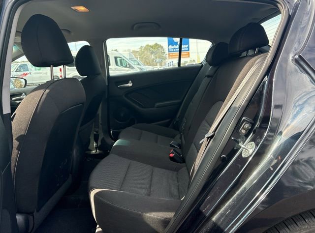 Used 2017 Kia Forte LX image 23