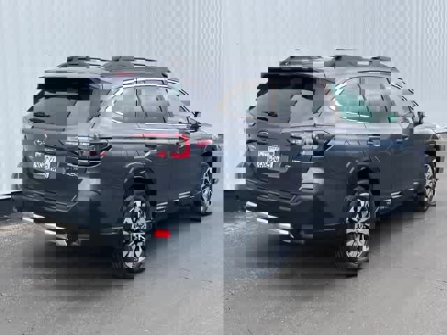 Used 2023 Subaru Outback Limited image 6