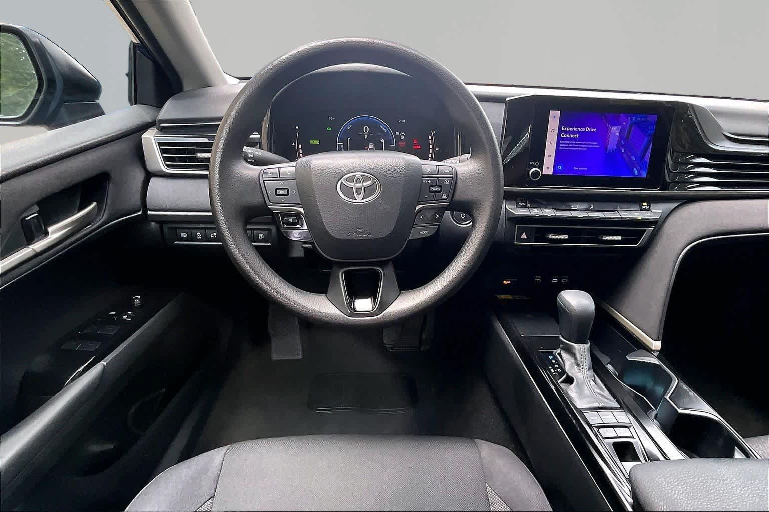 Used 2025 Toyota Camry LE FWD image 6