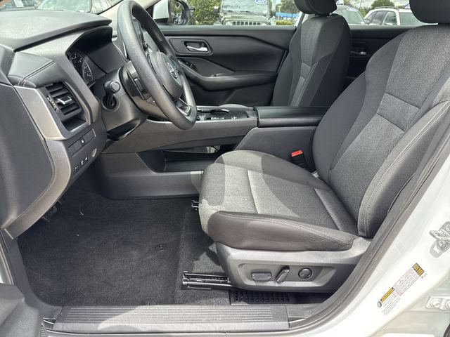 Used 2024 Nissan Rogue SV FWD image 18