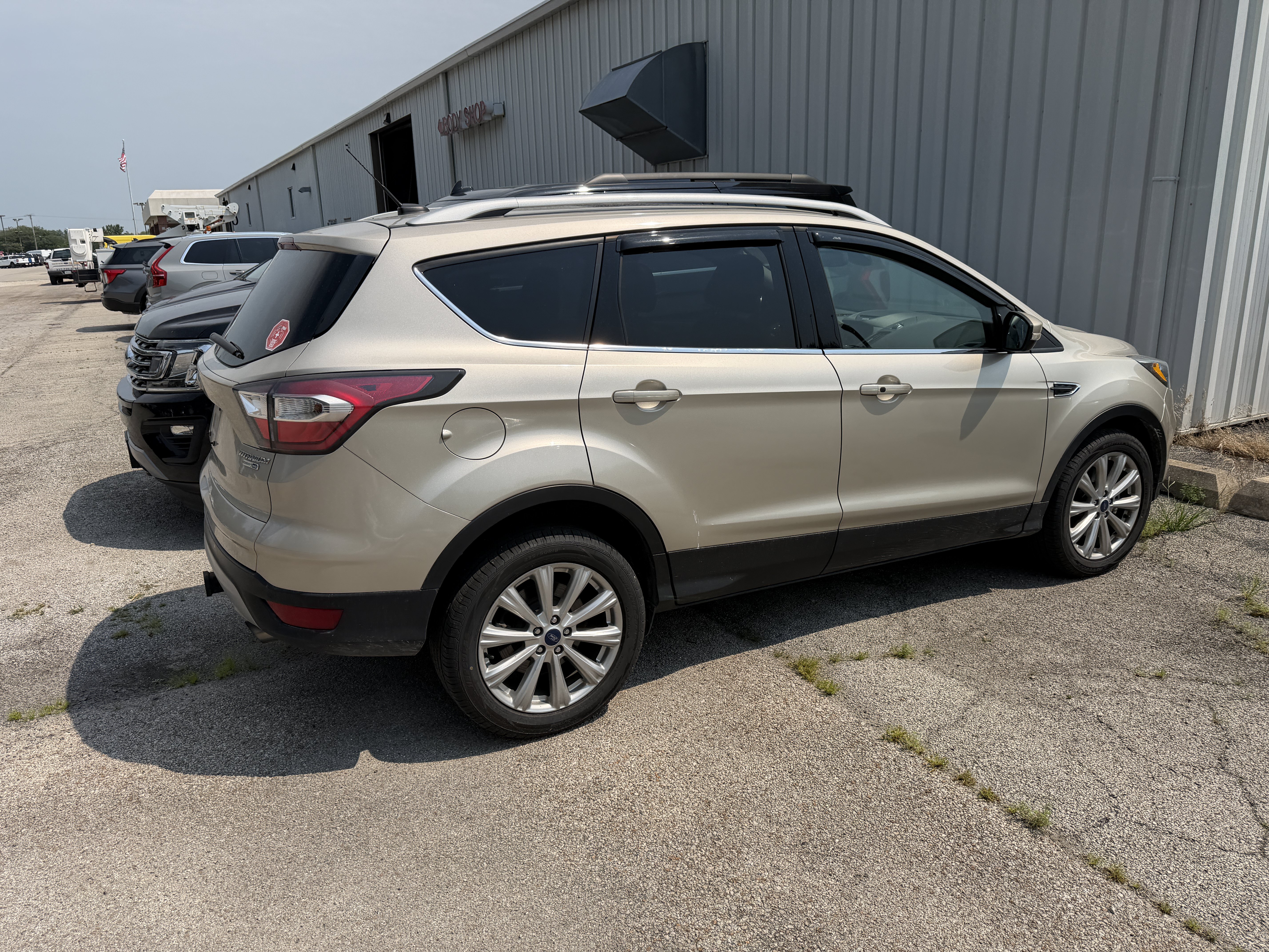 Used 2017 Ford Escape Titanium AWD/4WD image 11