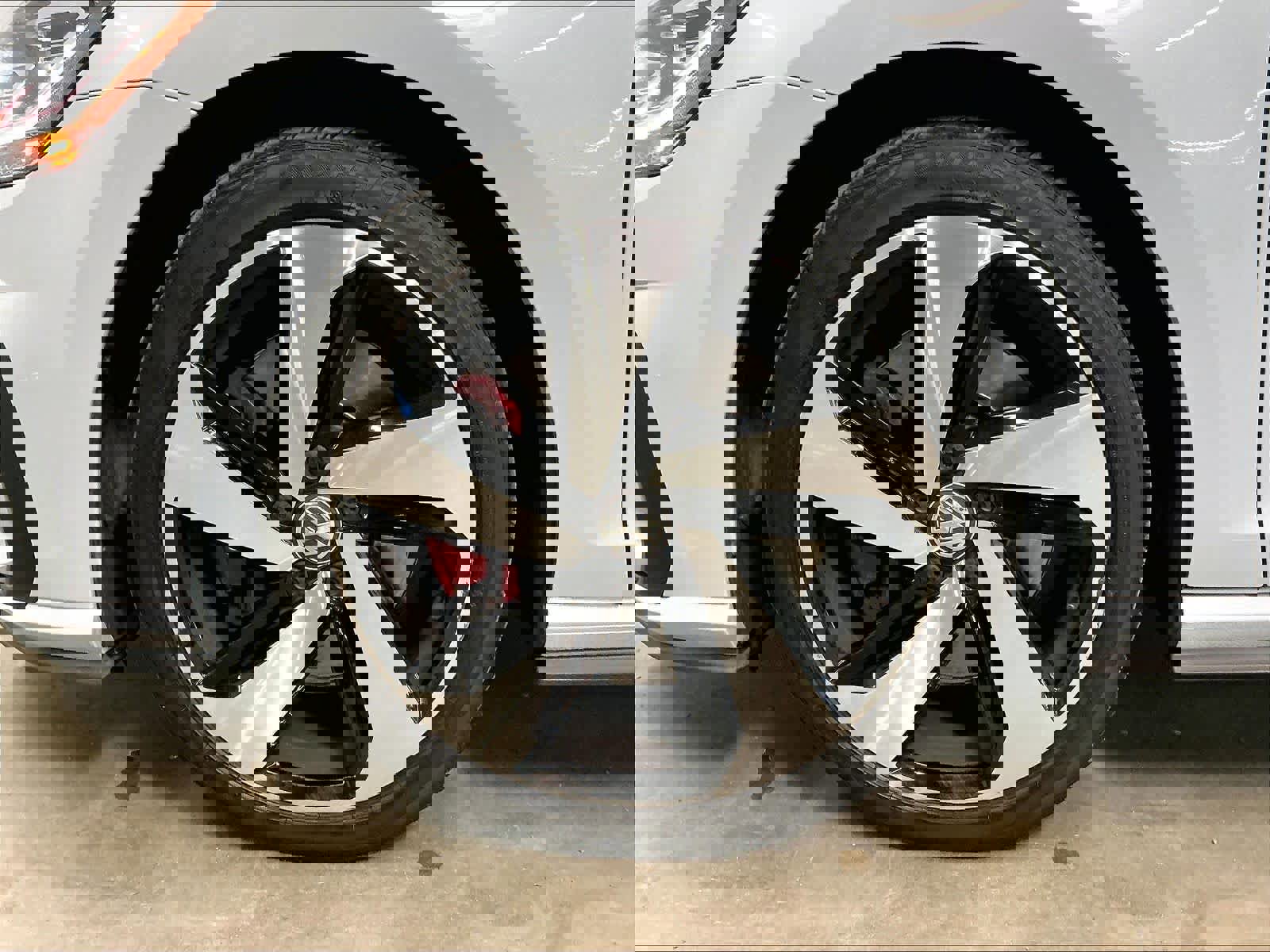 Used 2019 Volkswagen GTI SE image 12