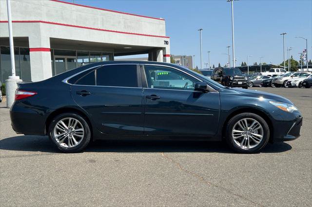 Certified 2017 Toyota Camry SE FWD image 6