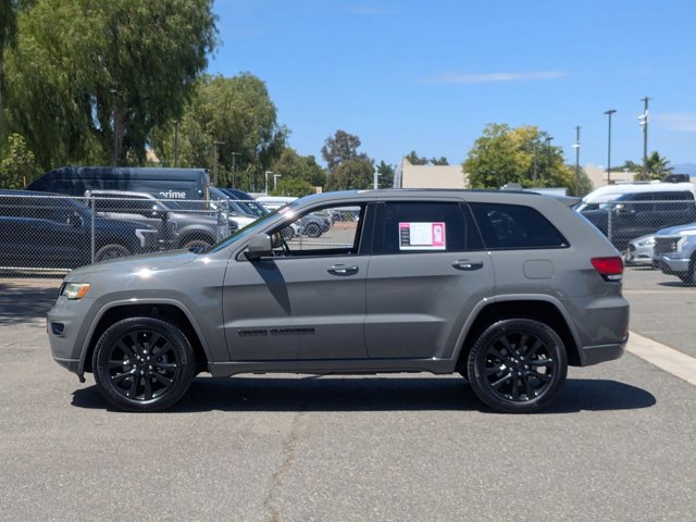 Used 2020 Jeep Grand Cherokee Altitude AWD/4WD image 9