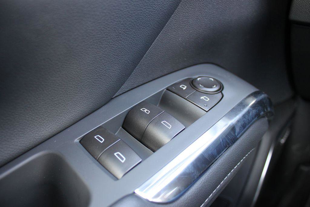 New 2026 Chevrolet Traverse LT w/ Enhanced Driving Package image 13