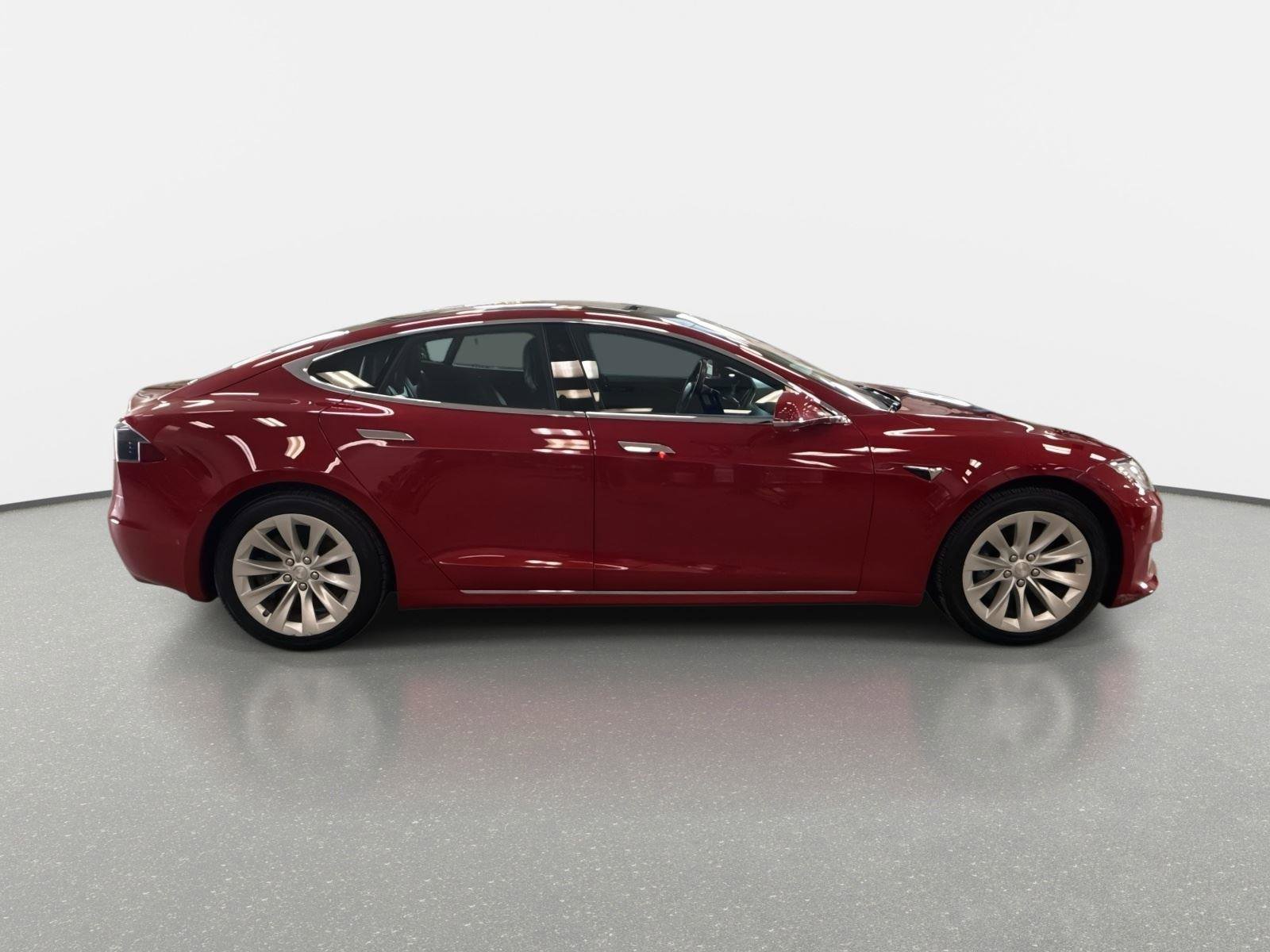Used 2018 Tesla Model S AWD image 4