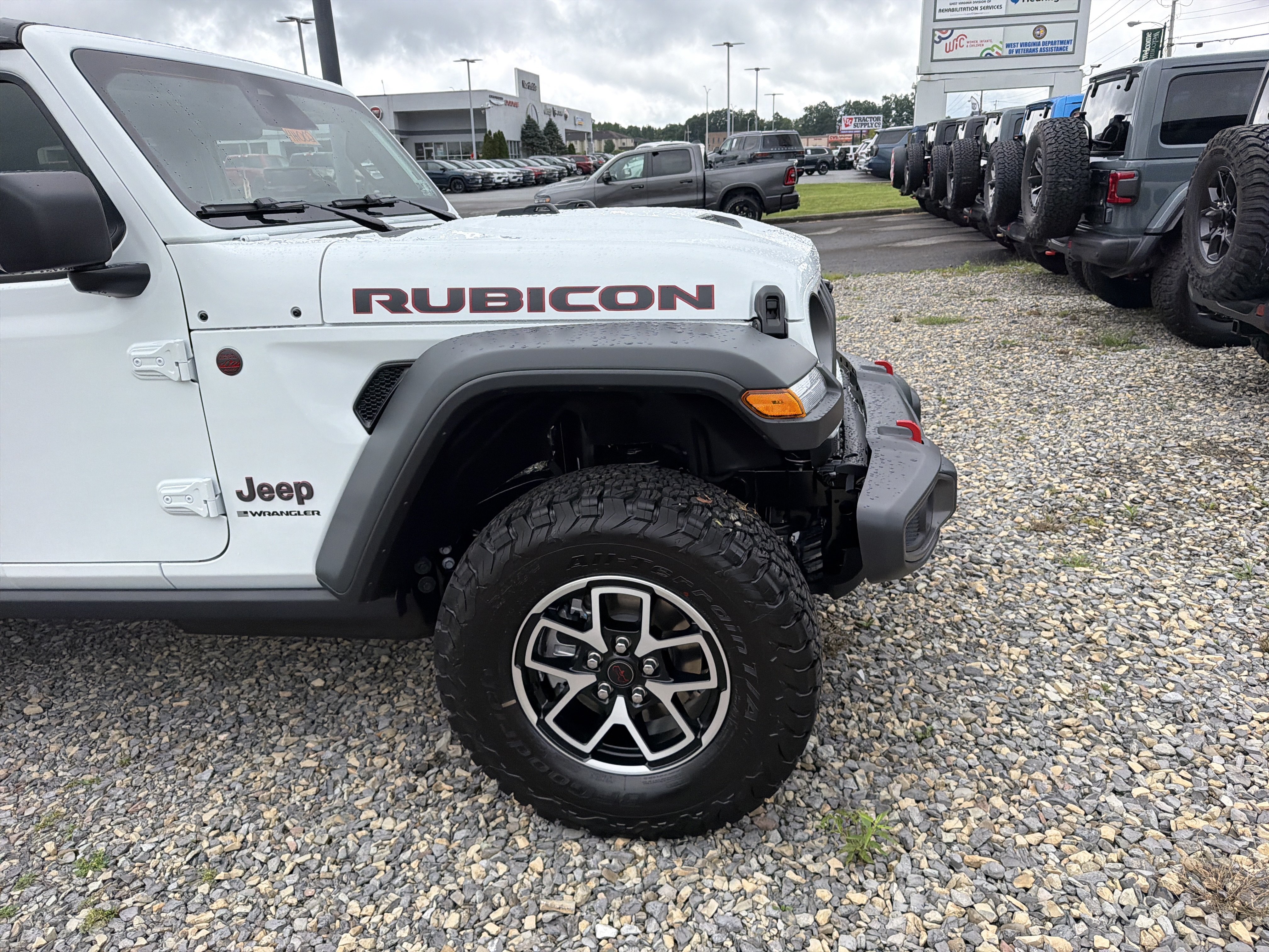 New 2027 Jeep Wrangler Unlimited Rubicon AWD/4WD image 4