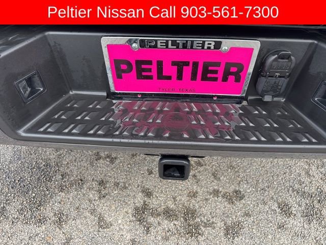 Used 2024 Nissan Titan SV w/ SV Convenience Package image 24