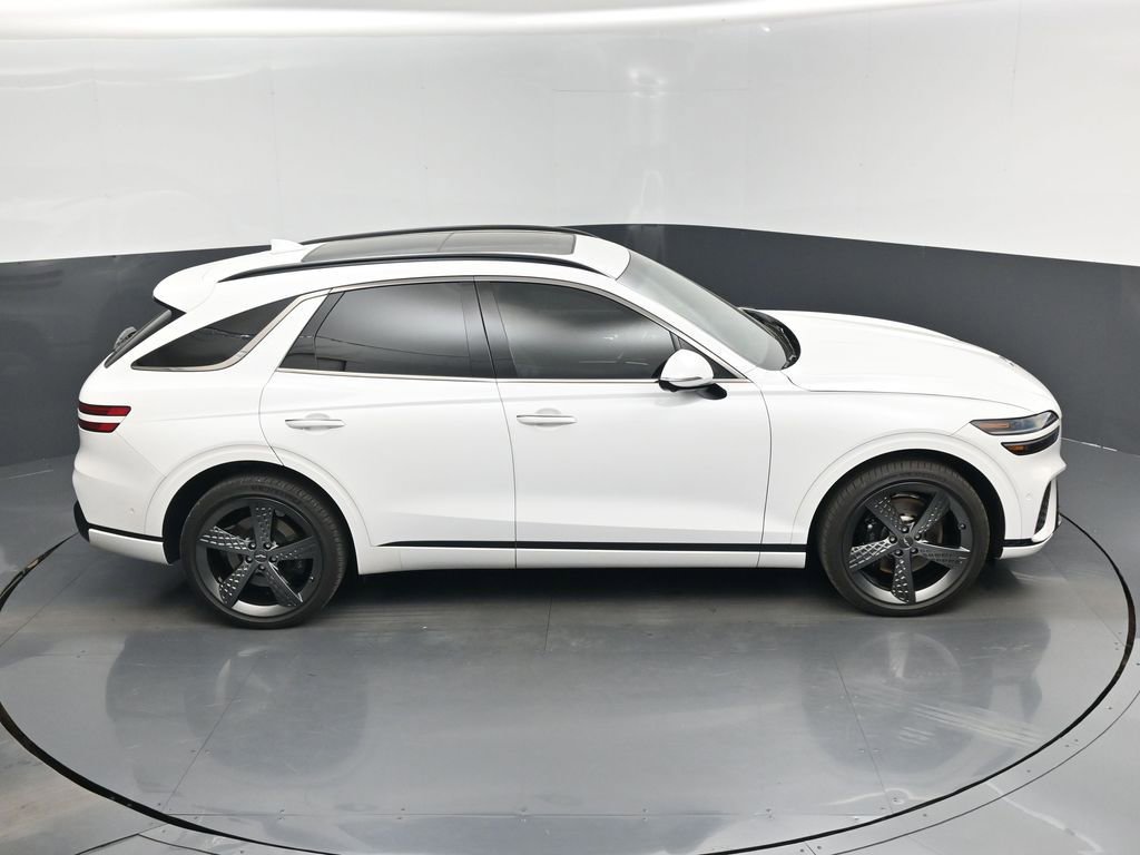 Used 2025 Genesis GV70 3.5T Sport w/ Sport Prestige Package image 13