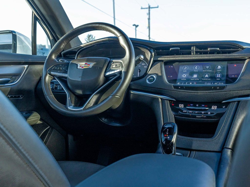 Used 2024 Cadillac XT6 Luxury image 24