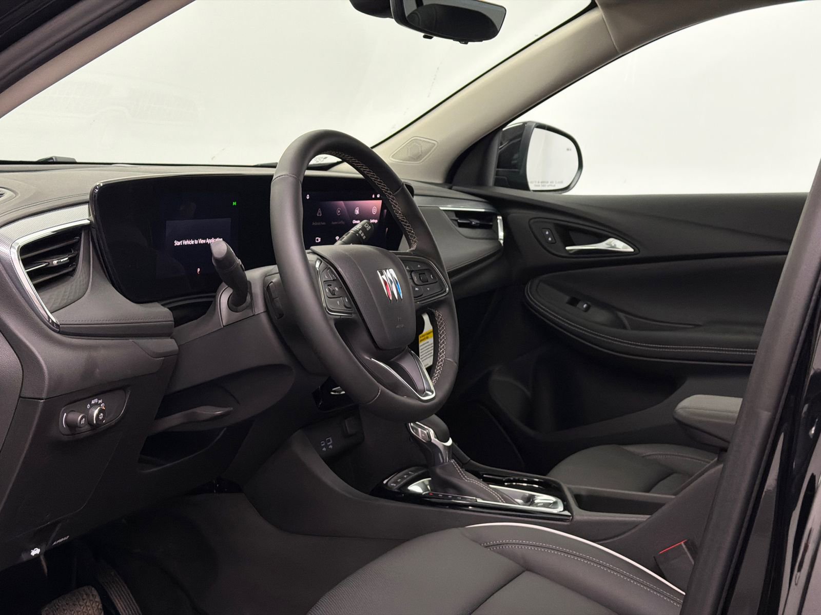 Used 2025 Buick Encore GX Avenir w/ Avenir Technology Package image 15