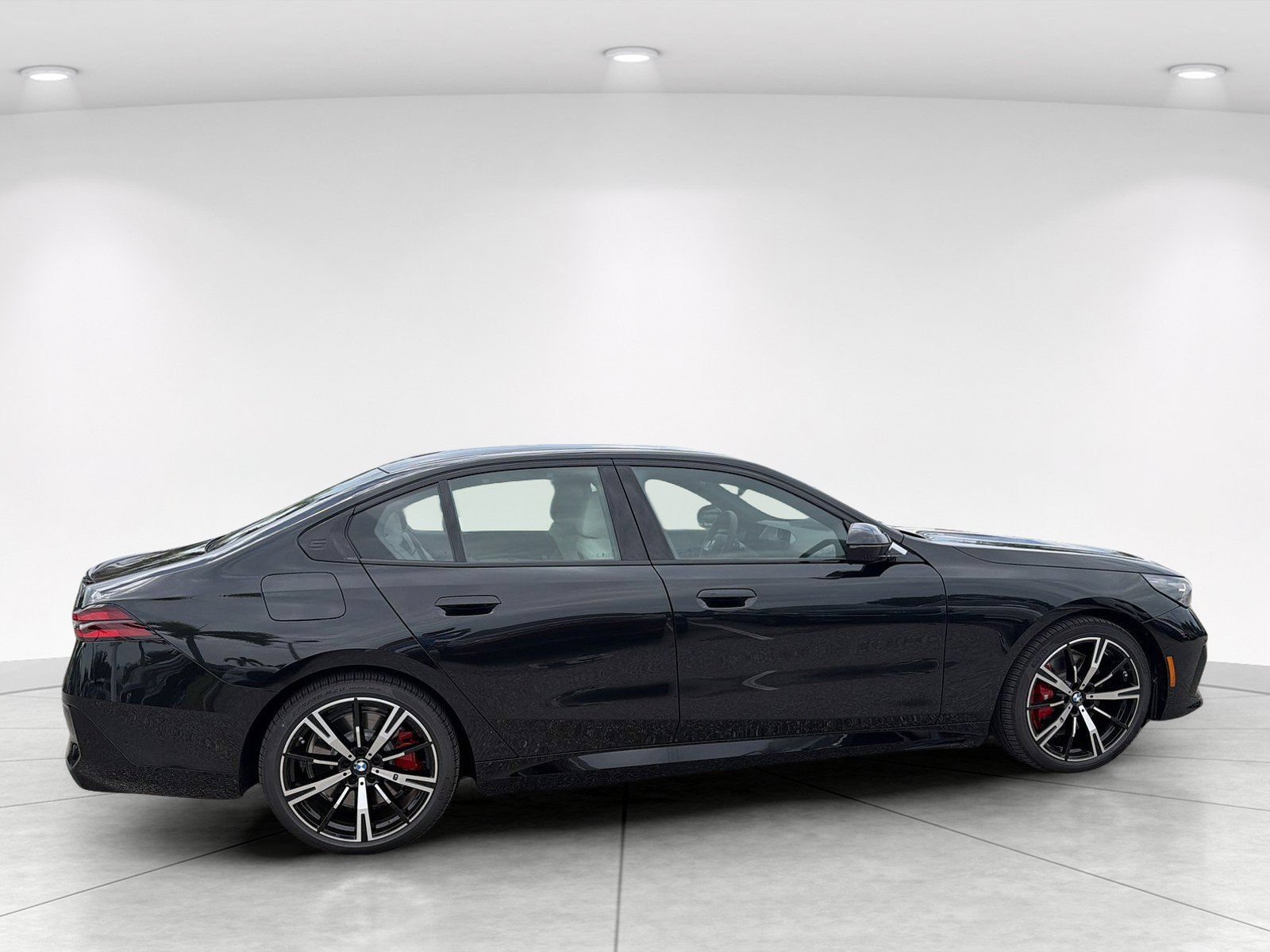 New 2027 BMW 550e xDrive w/ Executive Package AWD/4WD image 3