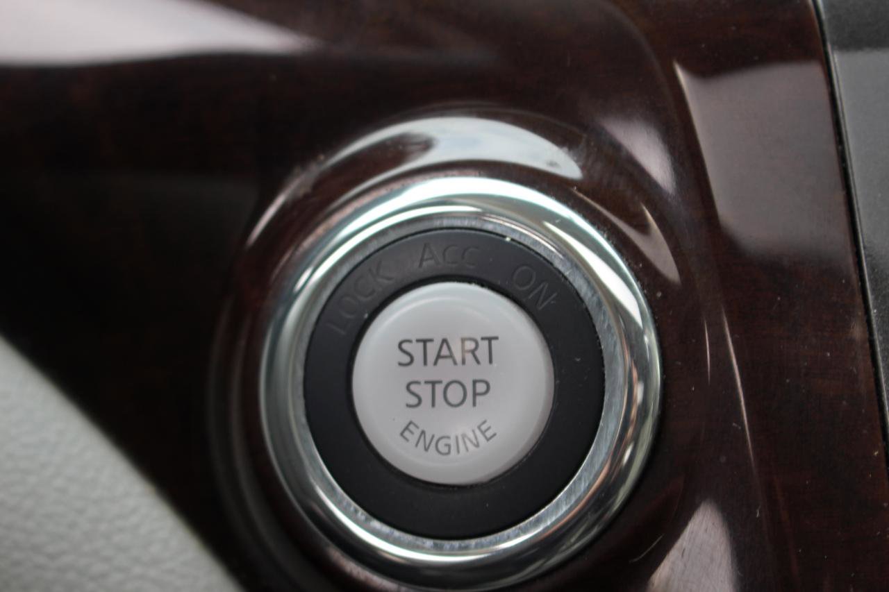 Used 2013 Nissan Quest LE w/ Protection Pkg FWD image 25