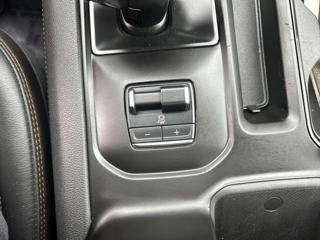 Used 2025 GMC Sierra 1500 AT4 w/ AT4 Premium Package AWD/4WD image 30