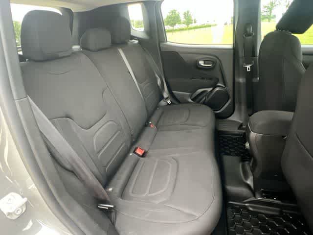 Used 2020 Jeep Renegade Latitude FWD image 14
