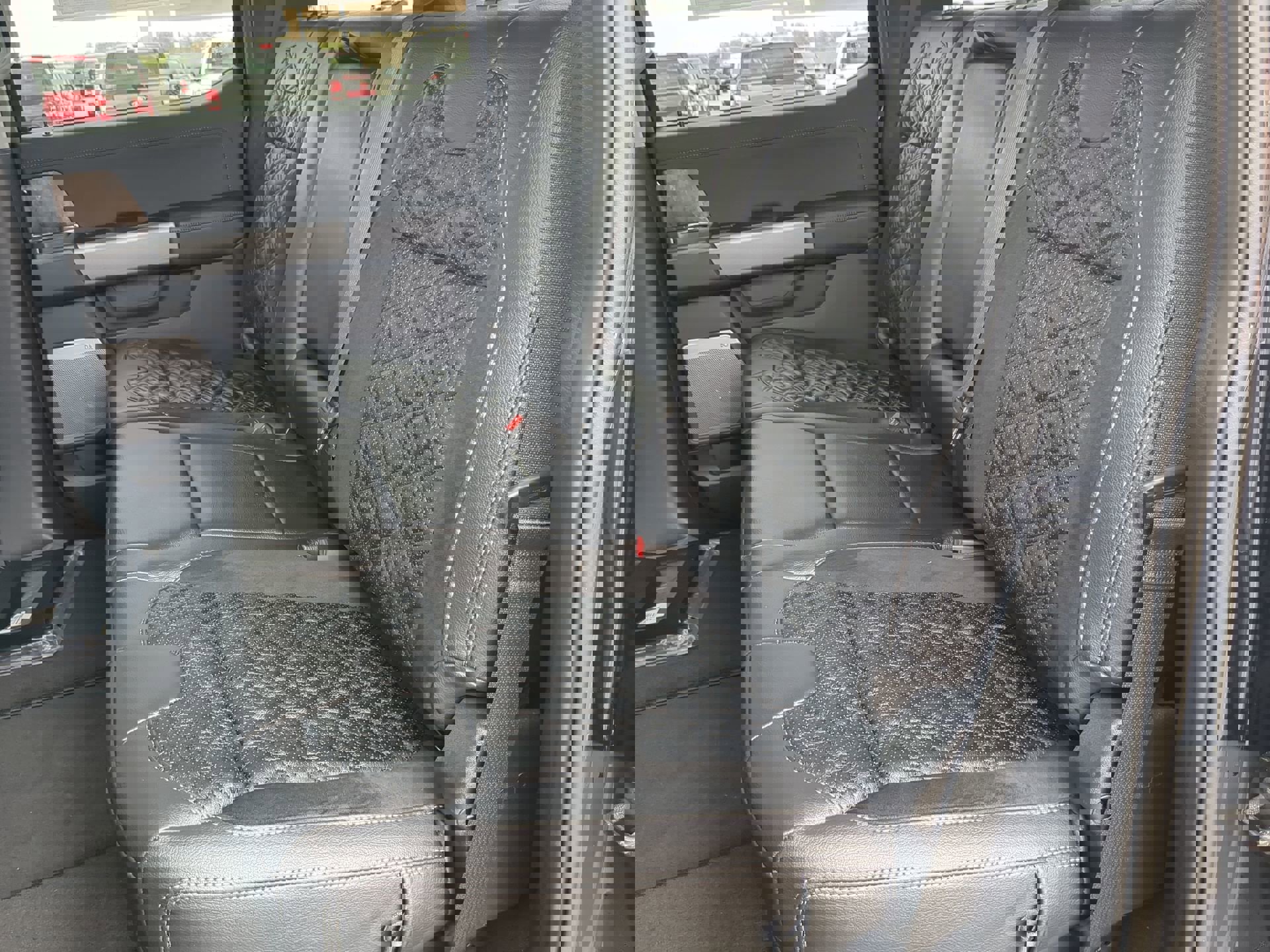 New 2026 Ford F250 Lariat w/ Black Appearance Package image 49