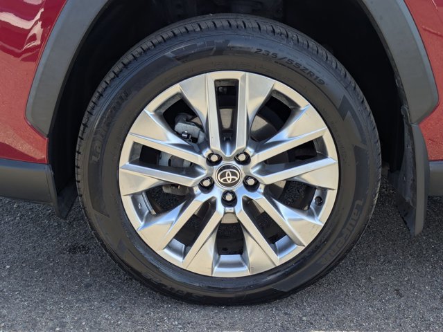 Used 2021 Toyota RAV4 XLE Premium FWD image 24