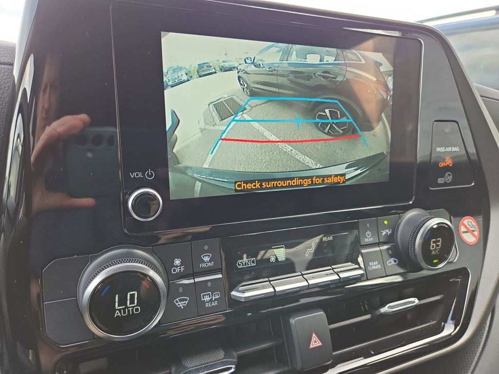 Used 2023 Toyota Highlander LE image 17