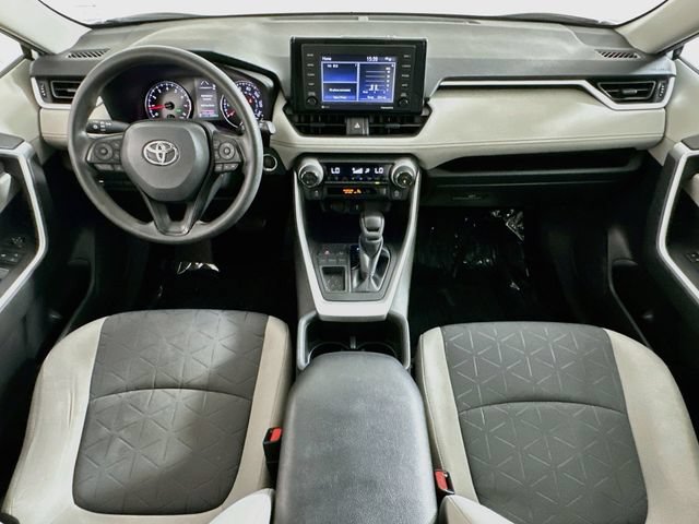 Used 2022 Toyota RAV4 XLE w/ Convenience Package FWD image 13