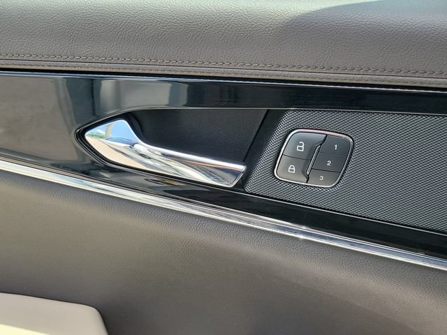 Certified 2022 Lincoln Nautilus FWD w/ Premium Package image 16