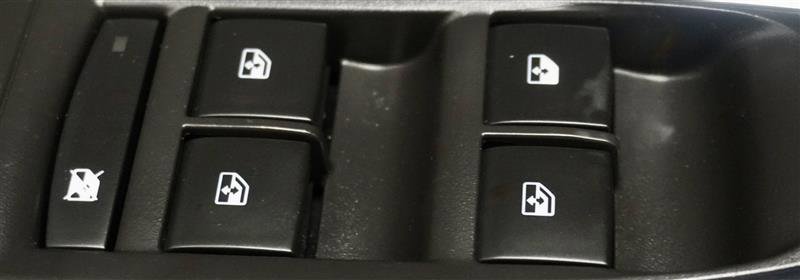 Used 2018 Chevrolet Cruze LS image 29