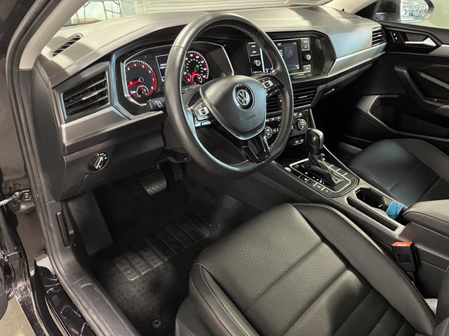 Used 2021 Volkswagen Jetta SE FWD image 19