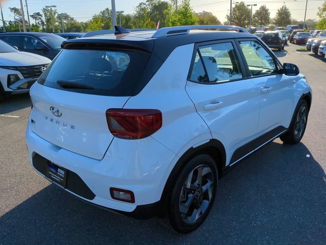 Certified 2022 Hyundai Venue Limited image 5
