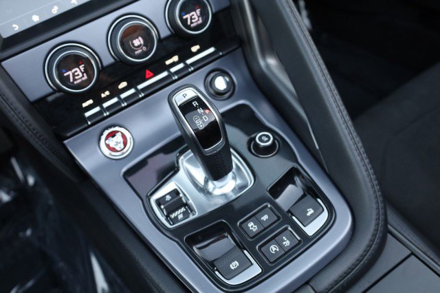 Used 2020 Jaguar F-TYPE Convertible image 35