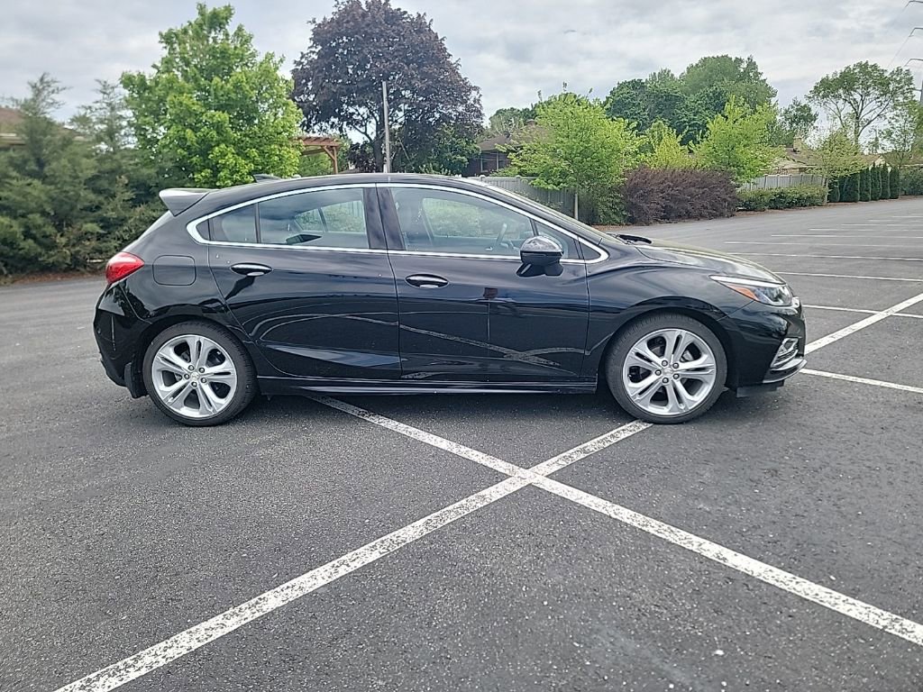 Used 2017 Chevrolet Cruze Premier FWD image 6