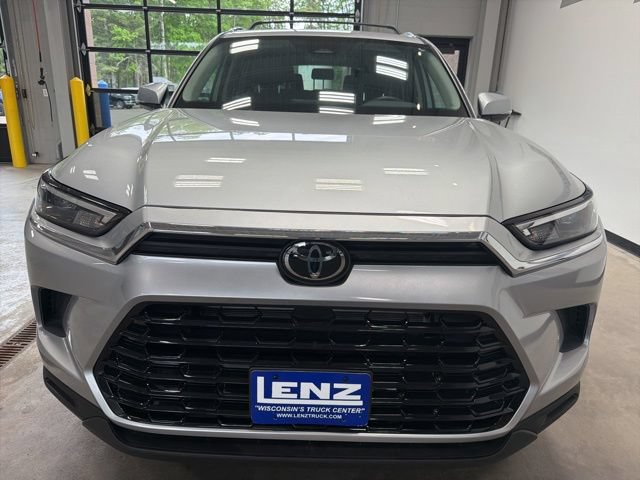 Used 2024 Toyota Grand Highlander AWD Hybrid image 3
