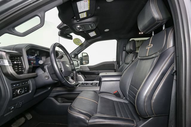 Used 2023 Ford F350 Platinum w/ Tremor Off-Road Package AWD/4WD image 40